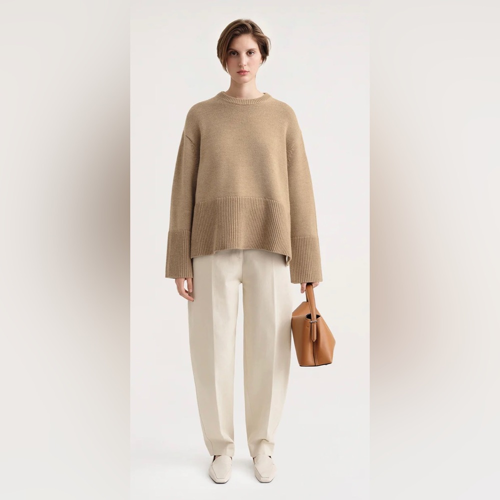Classic Toteme sweater Camel